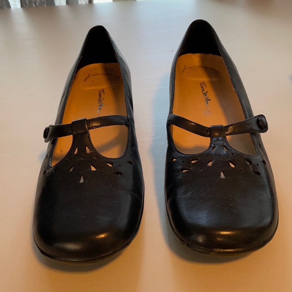 Thom McAn size 11 Black Mary Janes